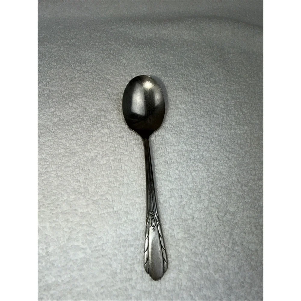 Vintage Genesee Silver Plate round soup spoon Flatware Lynwood memory pattern